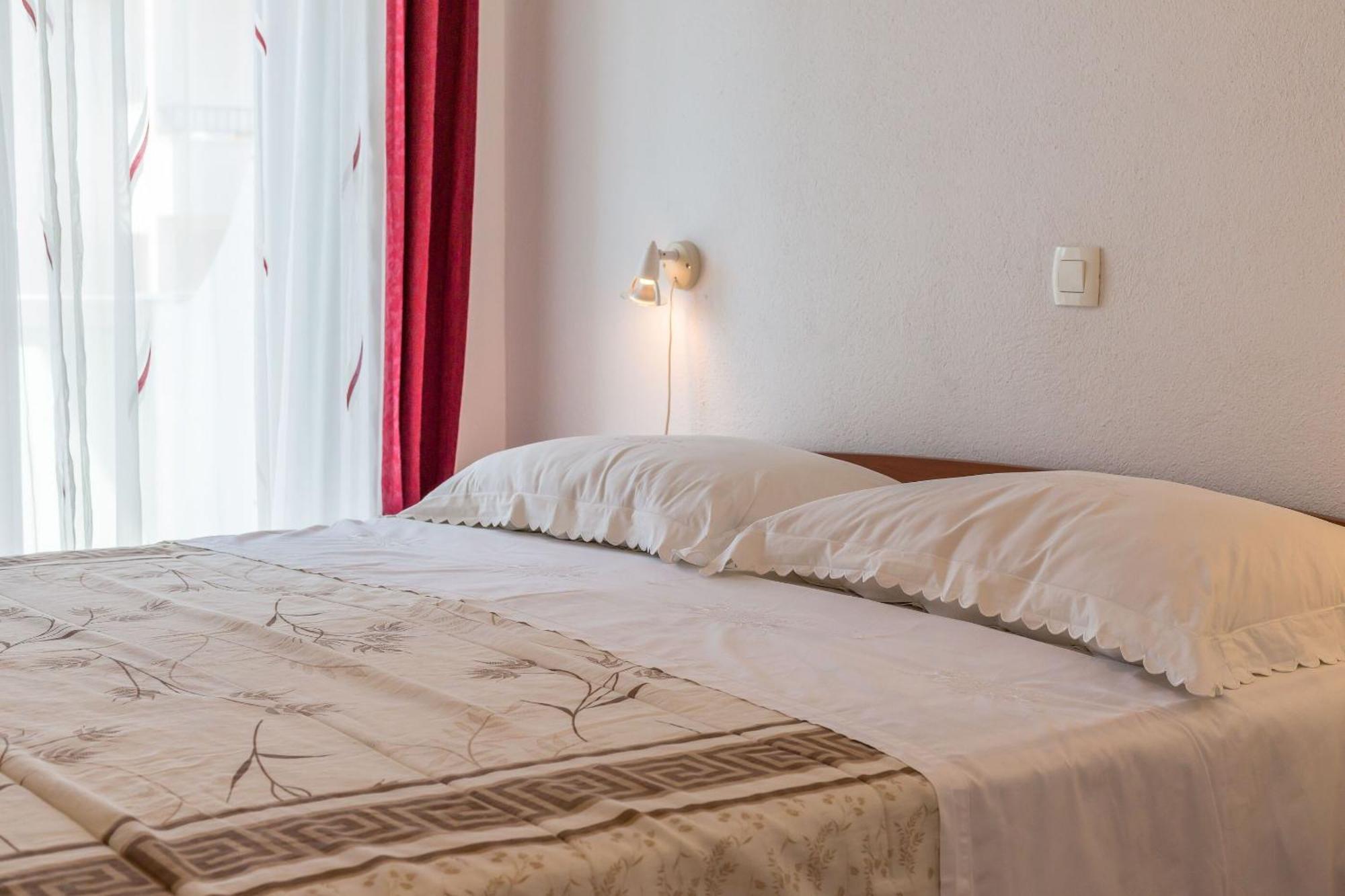 טוצפי Apartments And Rooms Happiness מראה חיצוני תמונה