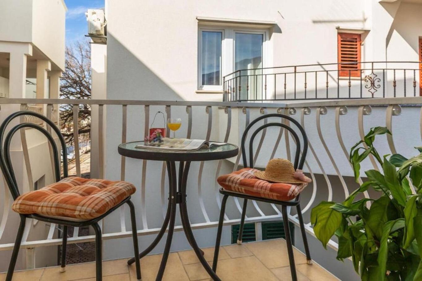 טוצפי Apartments And Rooms Happiness מראה חיצוני תמונה